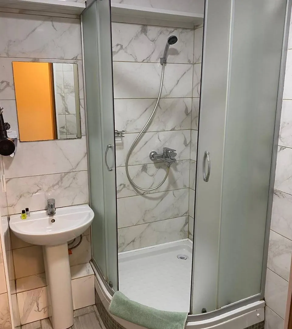 Aparthotel Old Town - Andrew Descent Kyjev 0*,  Ukrajina